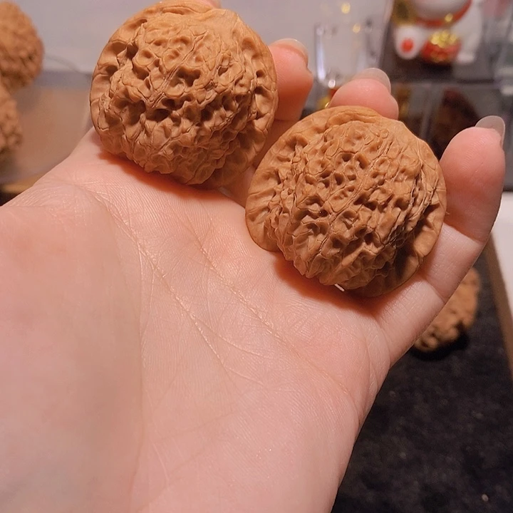 不***人吊坠文玩核桃血麒麟