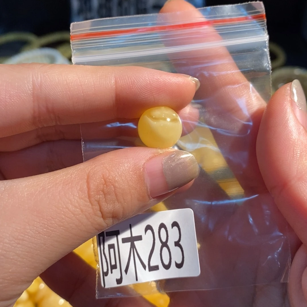 未镶嵌琥珀珠宝奇石283