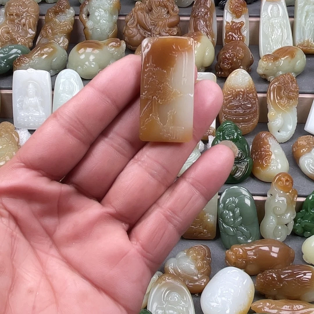 和田玉未镶嵌颈饰