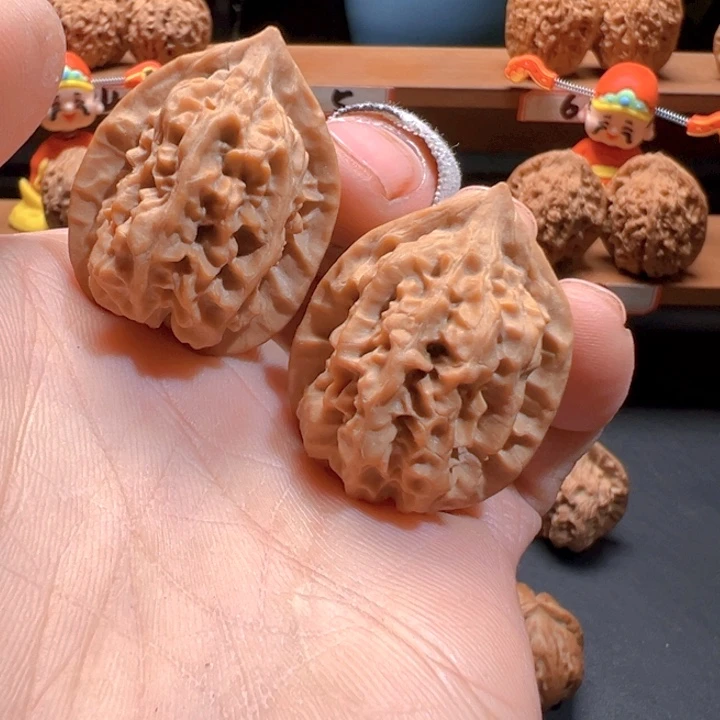 文玩核桃吊坠野生龙骨