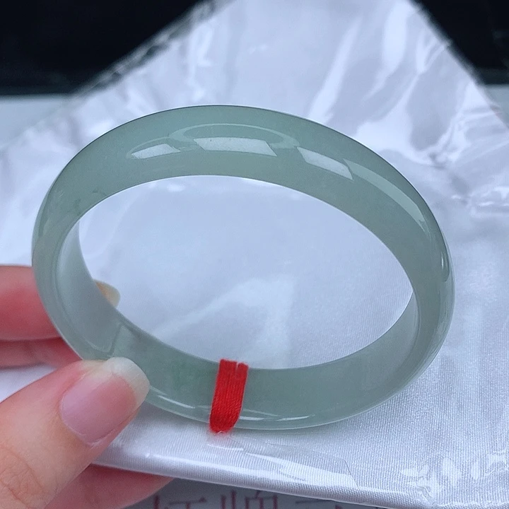 翡翠手镯未镶嵌青天然