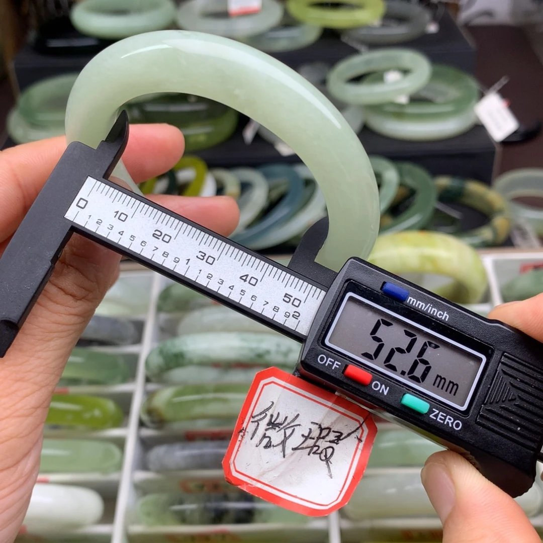 蛇纹石玉未镶嵌手镯512