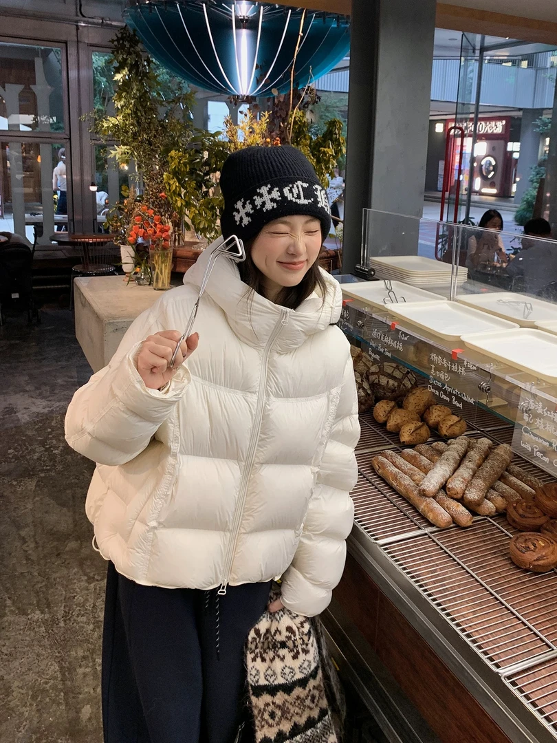 90白鸭绒云朵泡芙羽绒服女款2025冬季新款超好看短款小个子面包服