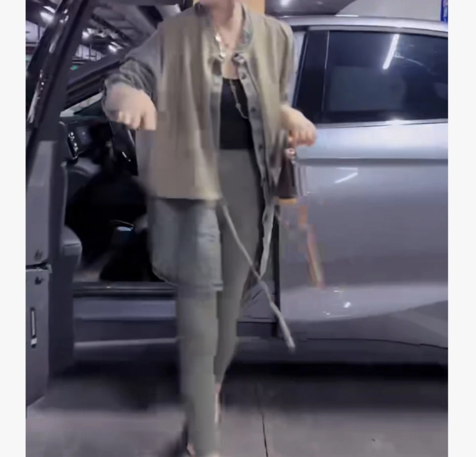 时尚潮流百搭精品女装dgd2251