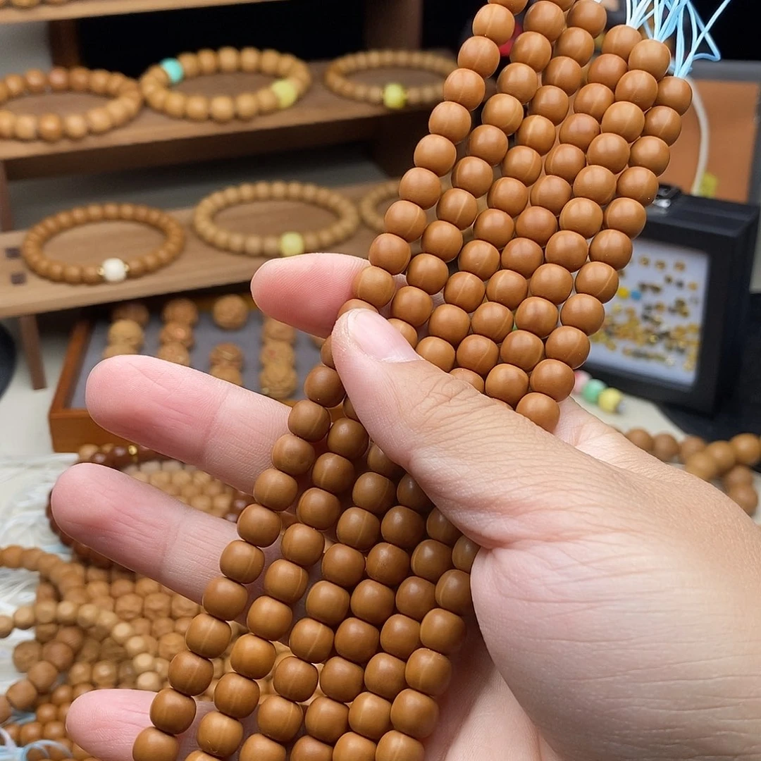 猴头核桃吊坠7.9老型战斗瑕（孔道附近个别银白）