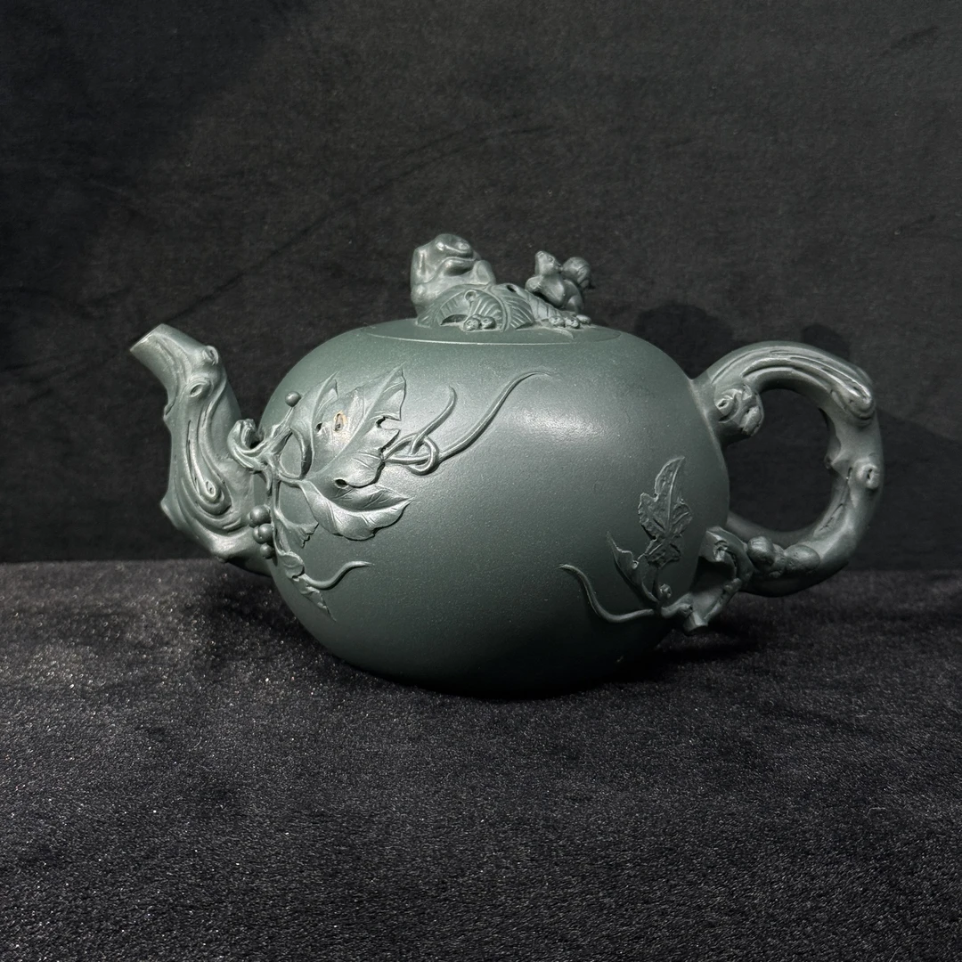 29/SLB023/桑黎兵/紫砂壶松鼠葡萄/古绿泥