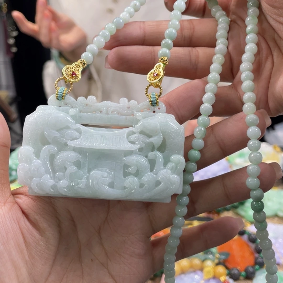 翡翠颈饰未镶嵌代编织