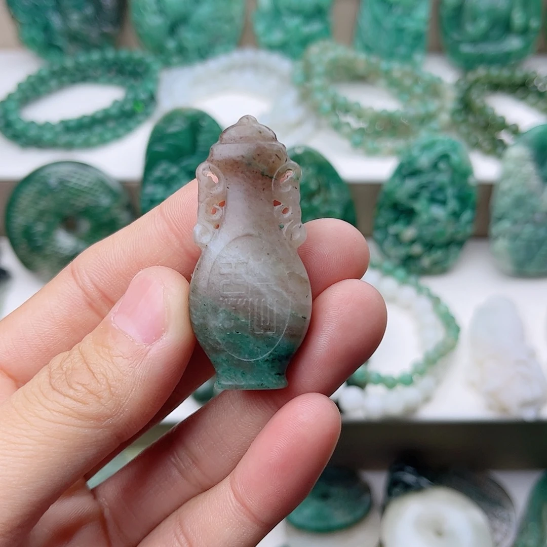 独山玉挂件未镶嵌朔*