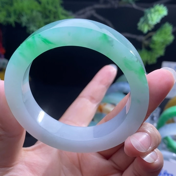 橘***格未镶嵌翡翠手镯定制翡翠