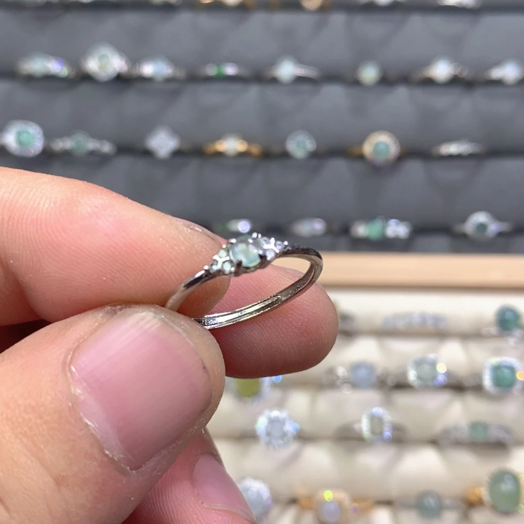 翡翠未镶嵌戒指翡翠