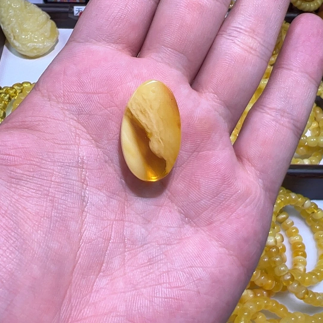 蜜蜡未镶嵌裸石小吊坠