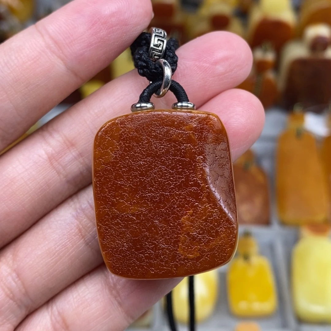 琥珀未镶嵌珠宝奇石