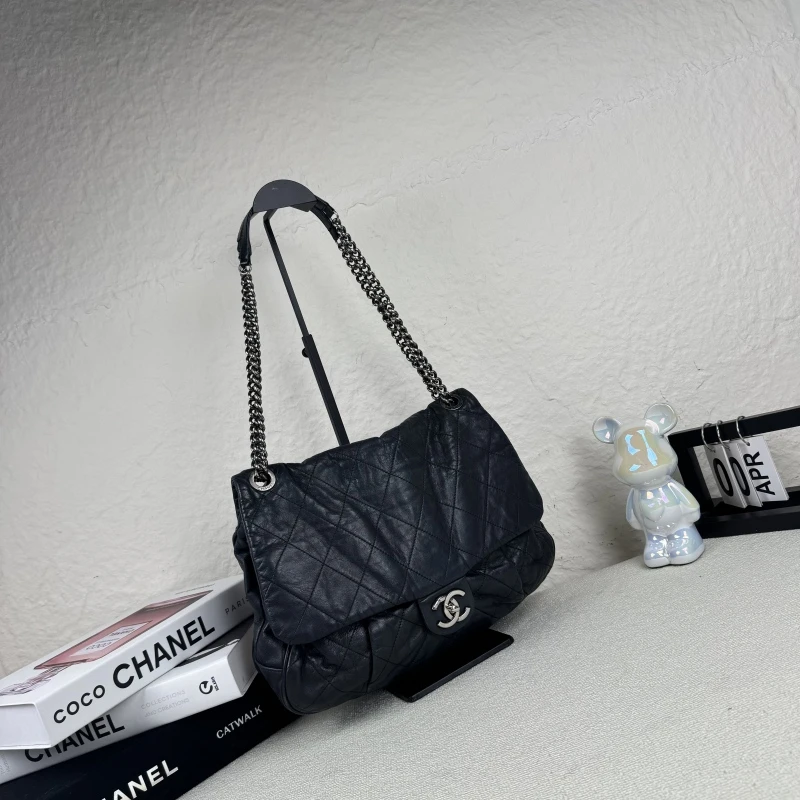 95新 Chanel/香奈儿 黑银南瓜机场链条口盖包 底长33 17开