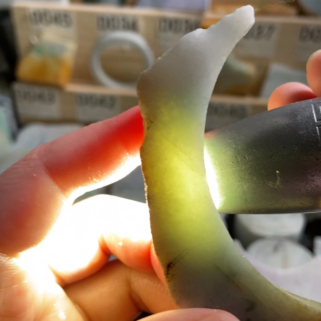 翡翠未镶嵌颈饰天然翡翠