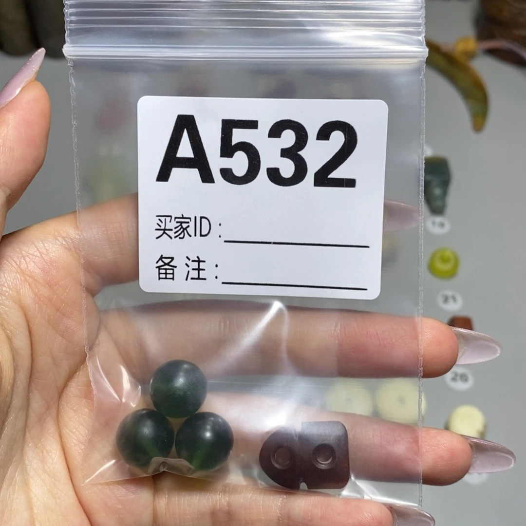 蛇纹石玉合金颈饰t****g