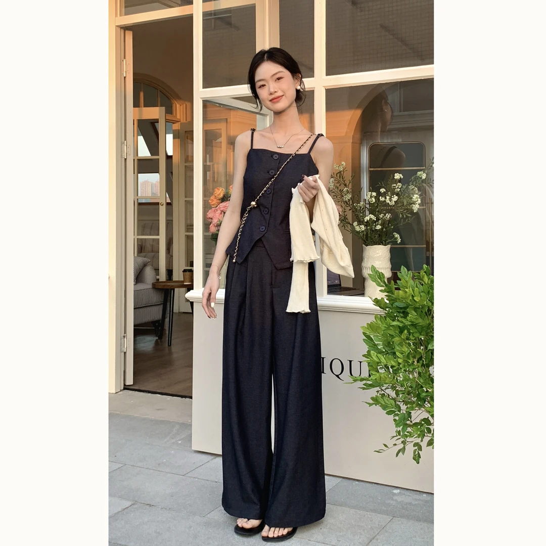 【假日丹宁】法式高级感吊带马甲+时尚复古高腰阔腿仿牛仔套装