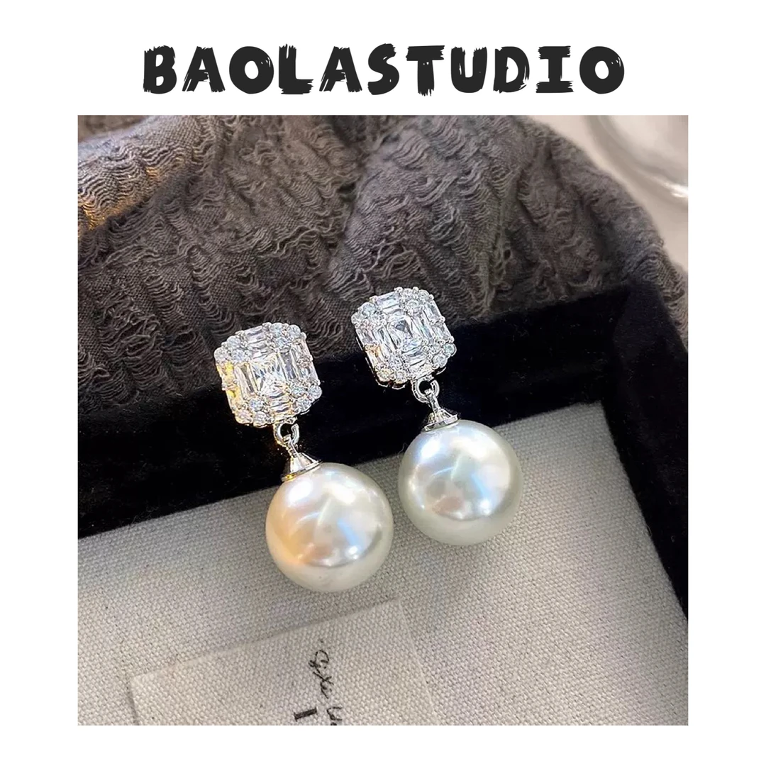 铜合金合成锆石耳饰 锆石珍珠耳钉女士新款独特气质设计高级感