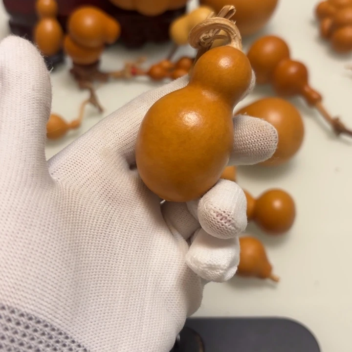 Y***️天然手捻老皮的葫芦