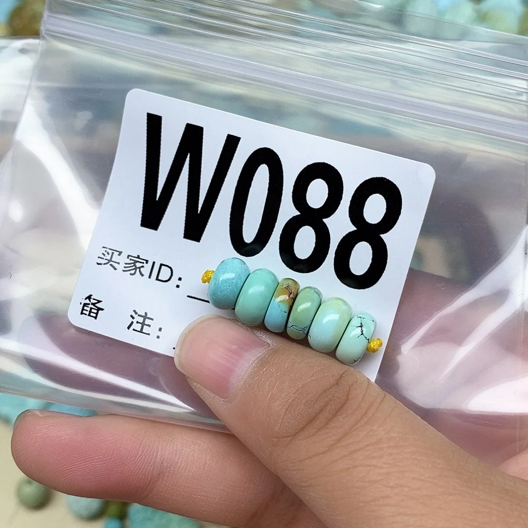 绿松石配饰未镶嵌r****w