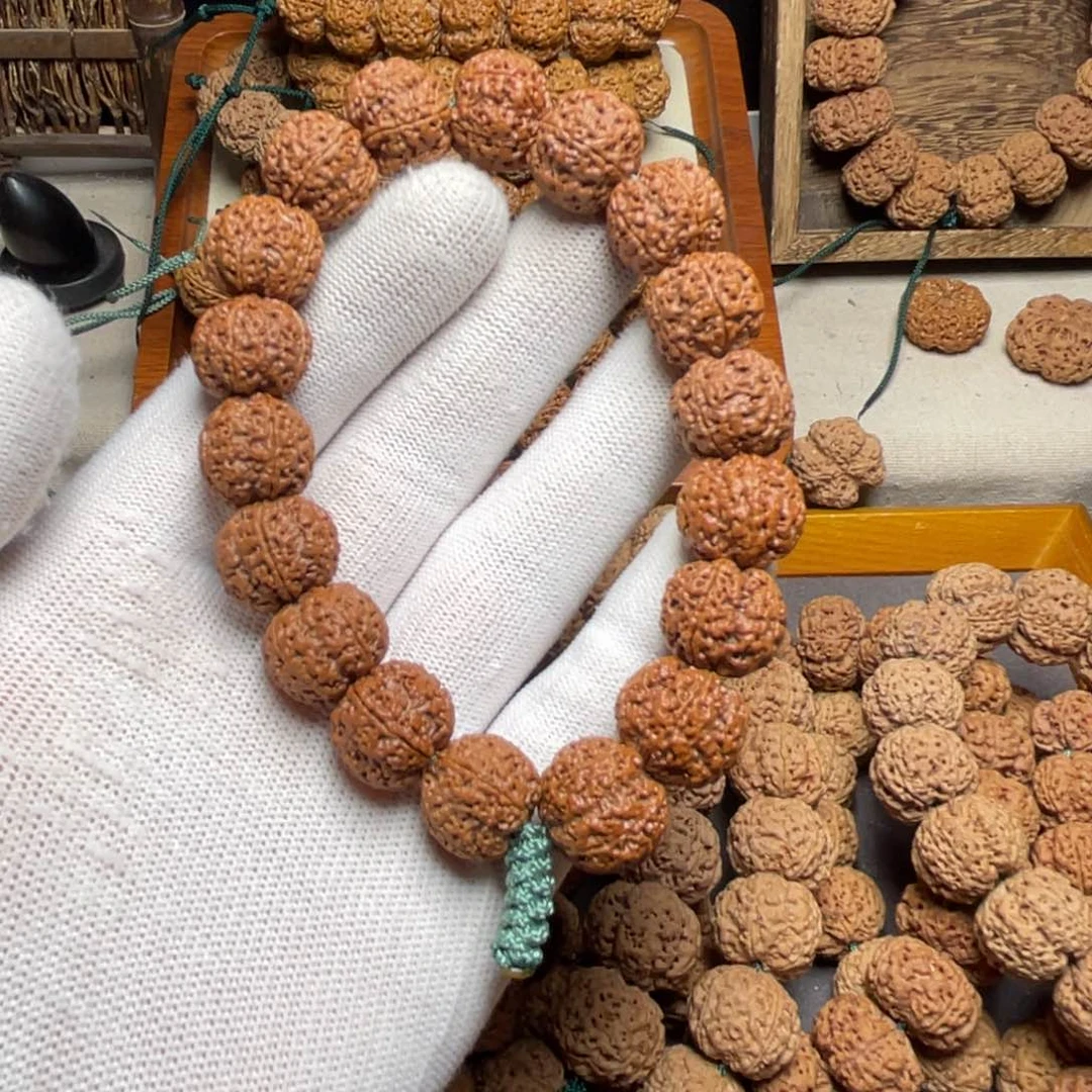 金刚菩提手串王*萬古龙凹底蜂王货头17尺