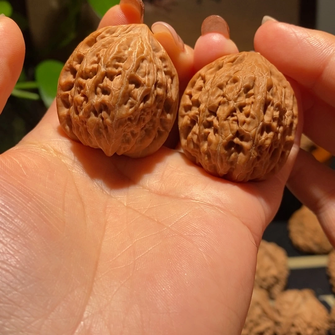 文玩核桃把件铁锤35原桩