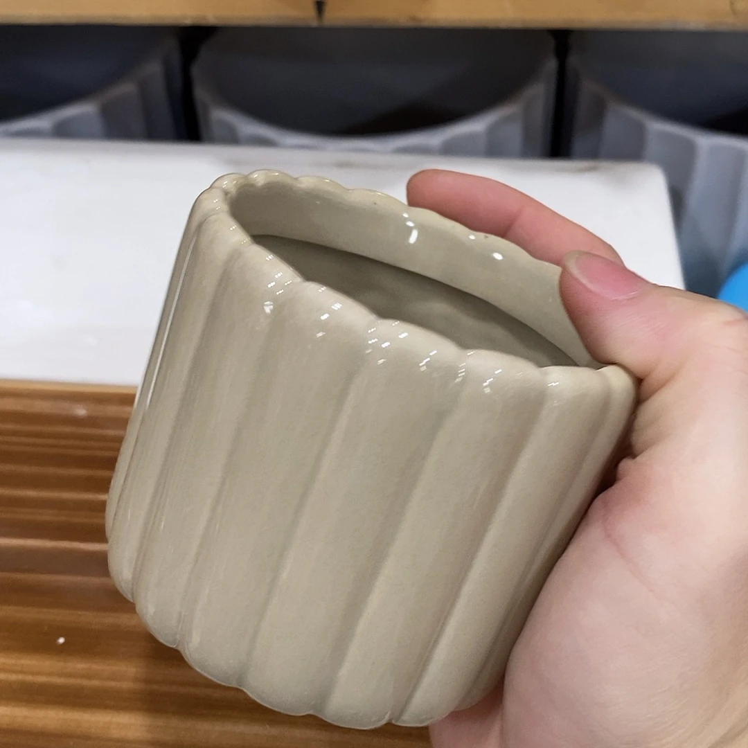 杯子陶盆有孔 瑕疵介意勿拍