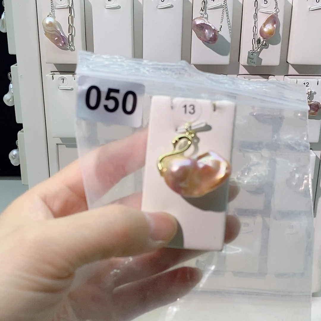 淡水珍珠合金颈饰