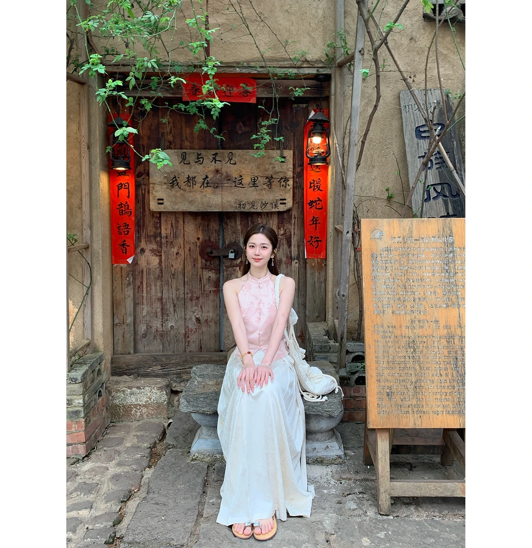 陳文文xenl【画鸢玉锦】新中式挂脖重工盘扣缎面清冷国风上衣BD6288