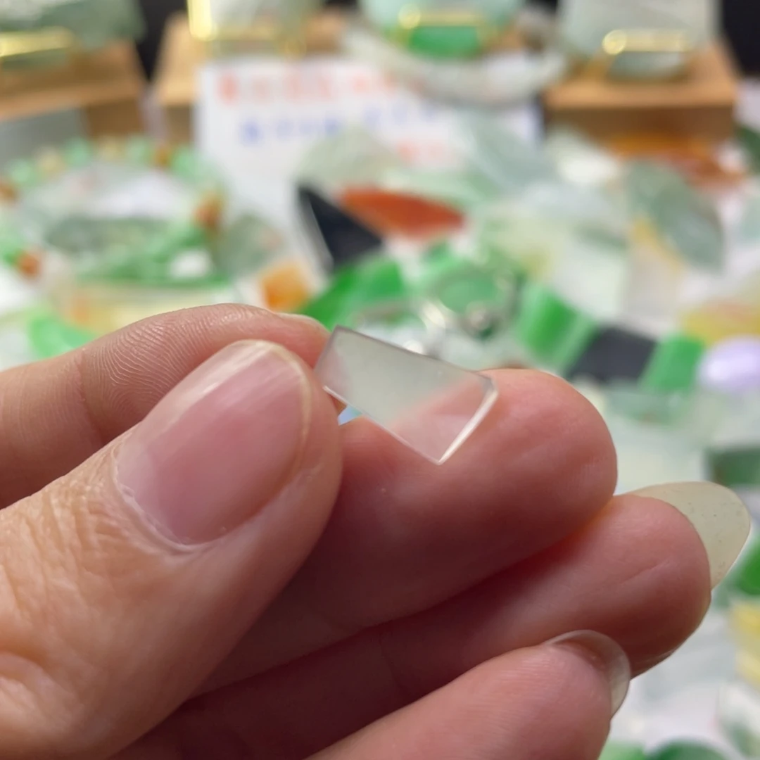 定制翡翠未镶嵌天然缅甸翡翠