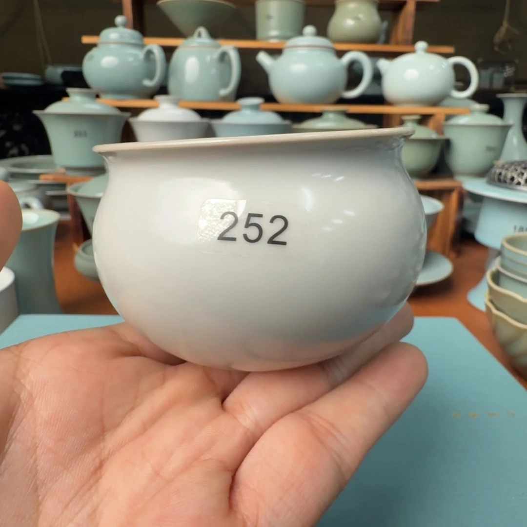 陶摆件一级仿古月白风水缸杯150cc不开片
