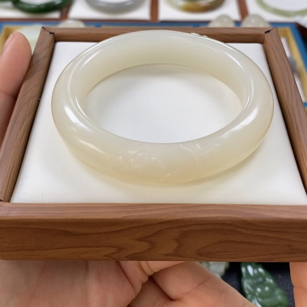 【闪购商品】和田玉手镯54.9未镶嵌