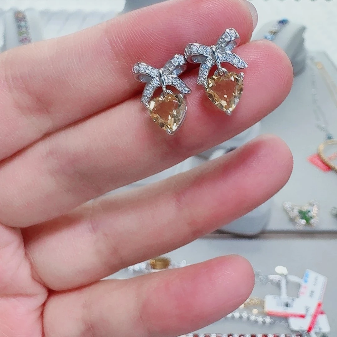 925银合成立方氧化锆耳钉