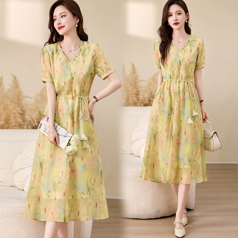 雪纺碎花连衣裙女夏季轻奢高级感法式复古收腰遮肚子显瘦显高裙子