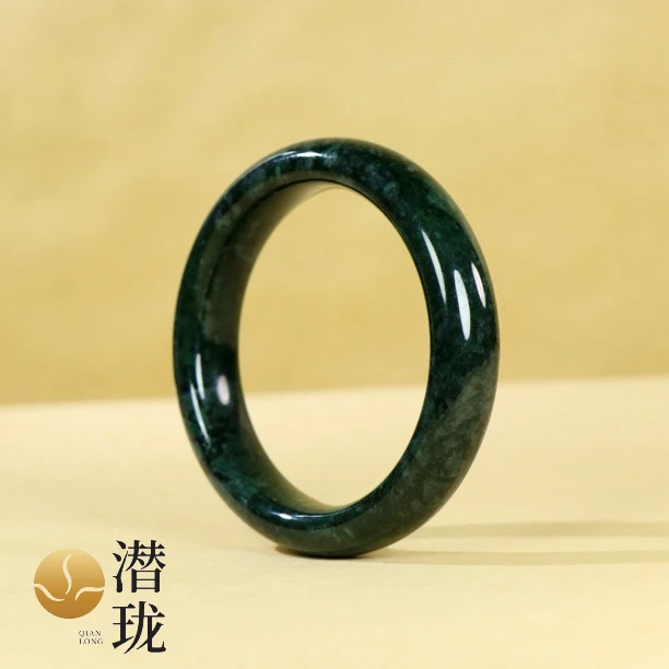 【潜珑珺】LN-0809天然西藏药王玉正装手镯