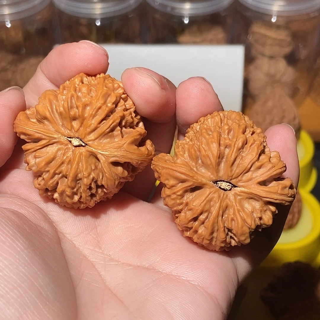 晚***学文玩核桃吊坠南疆石