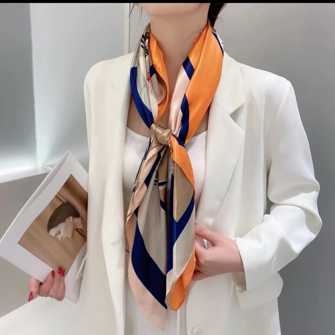 围巾防晒披肩90方巾女印花丝巾四季春夏百搭多功能缎面围巾围脖