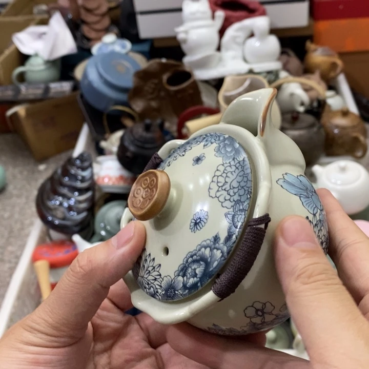 陶瓷艺术品及陶瓷壶