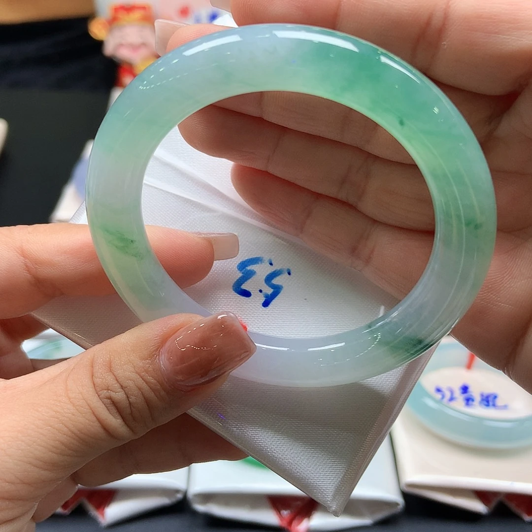 翡翠未镶嵌手镯102号