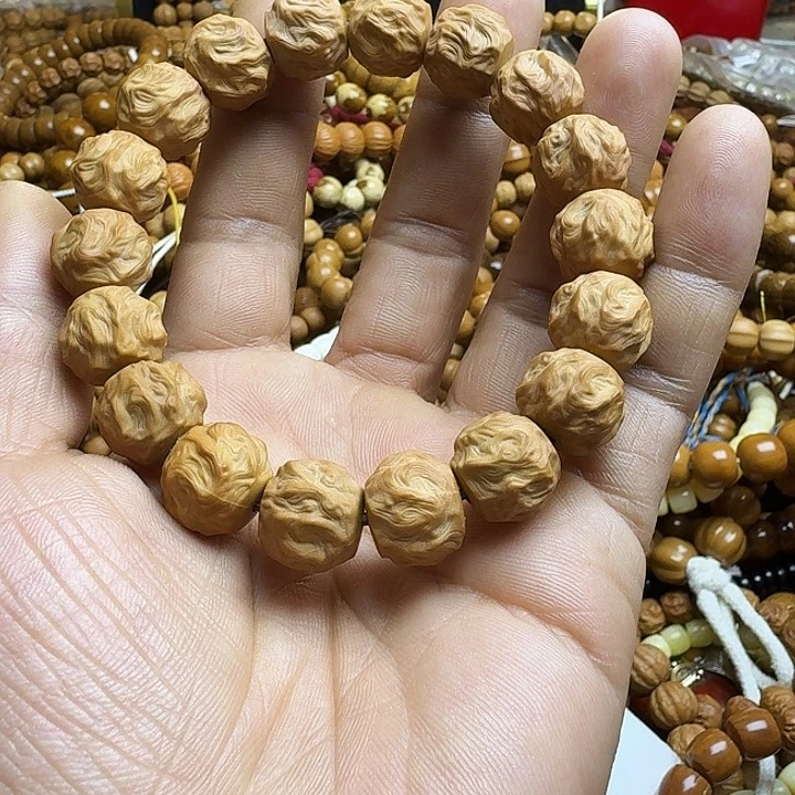 A***刘手串猴头核桃微瑕手串