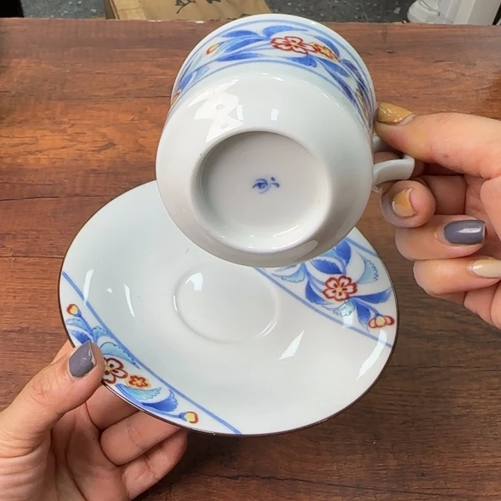 一个陶瓷物件哈哈哈哈