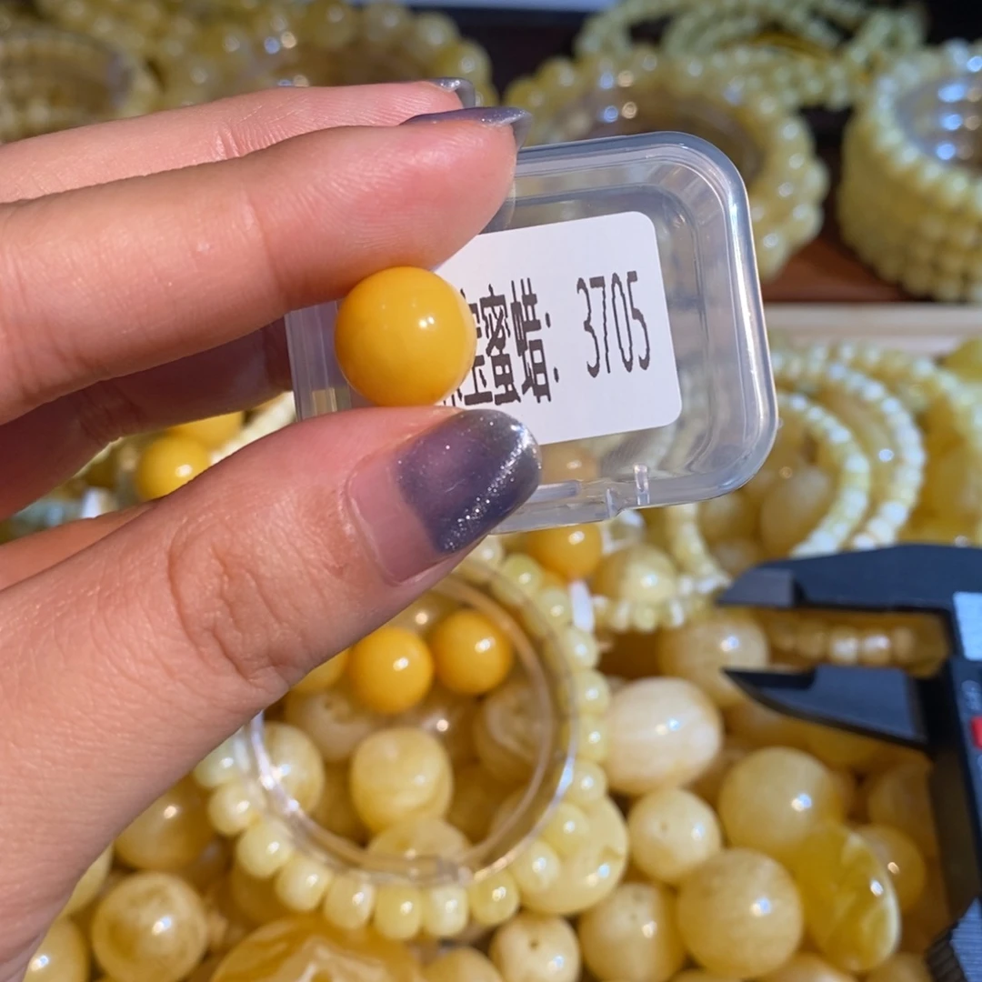 琥珀未镶嵌珠宝奇石3705