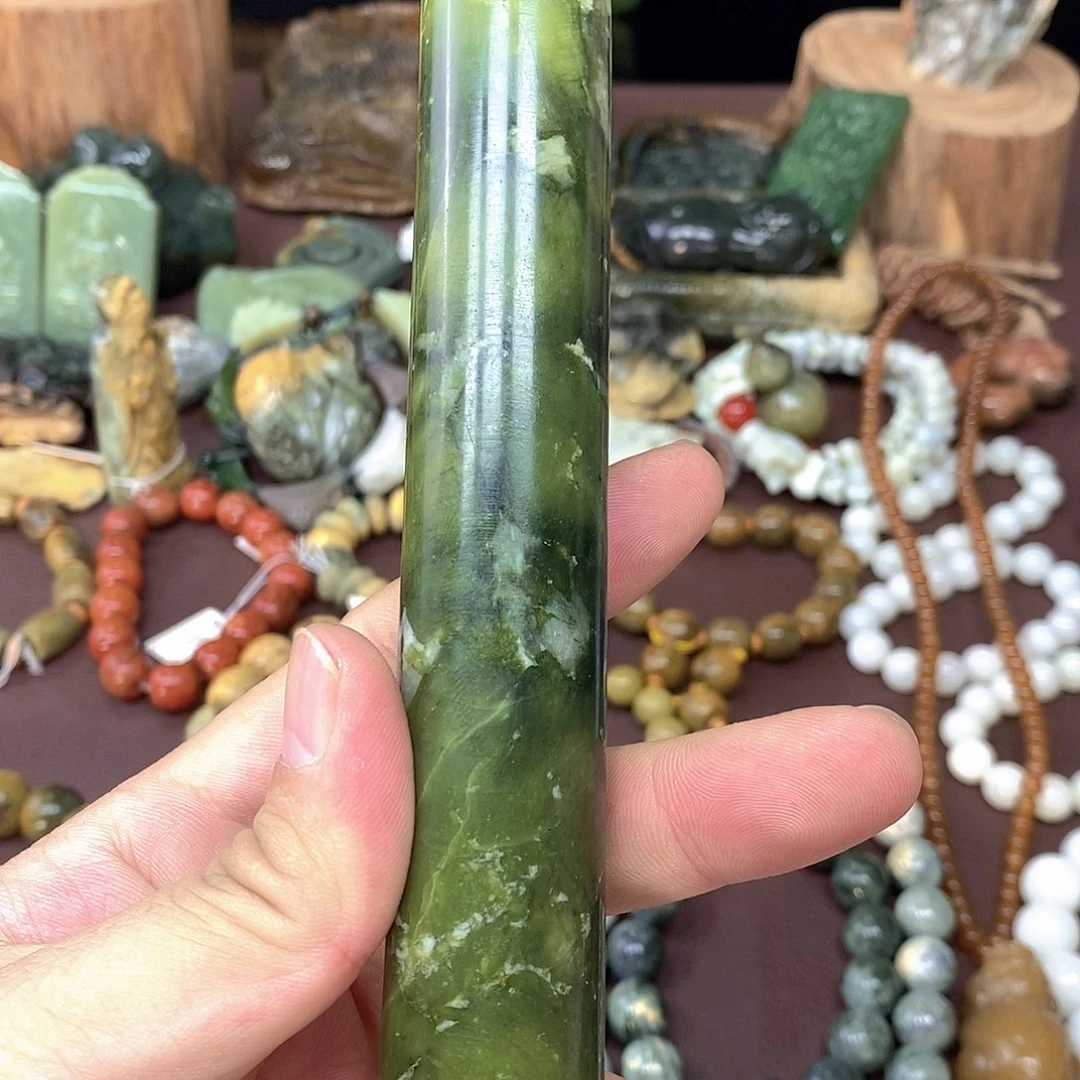 蛇纹石玉未镶嵌珠宝奇石