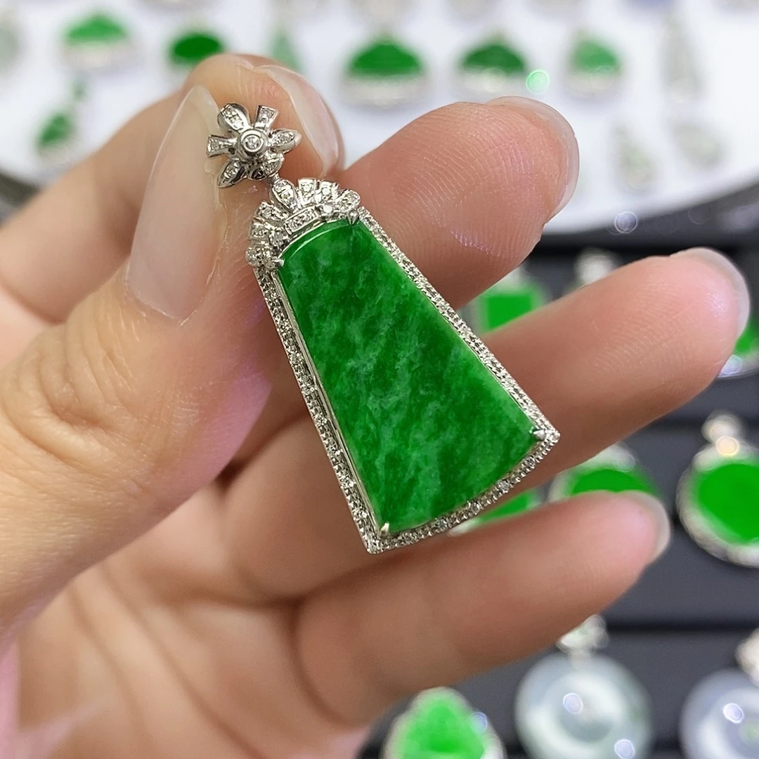 翡翠18K金镶嵌吊坠(不含链)