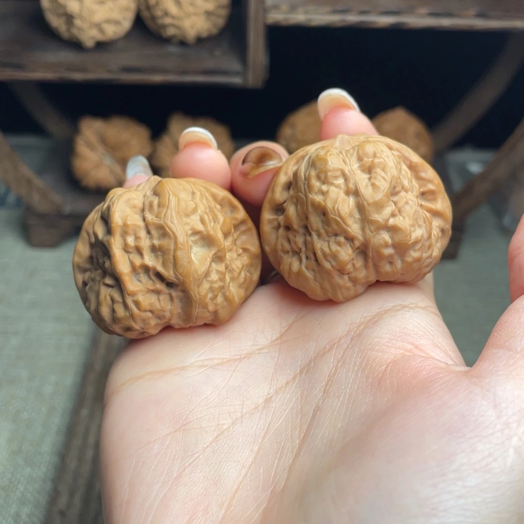 吊坠文玩核桃蛤蟆头41 全品白茬精配毕业红皮