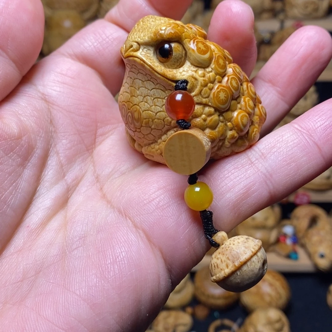 竹竹根雕满钉金蟾手把件