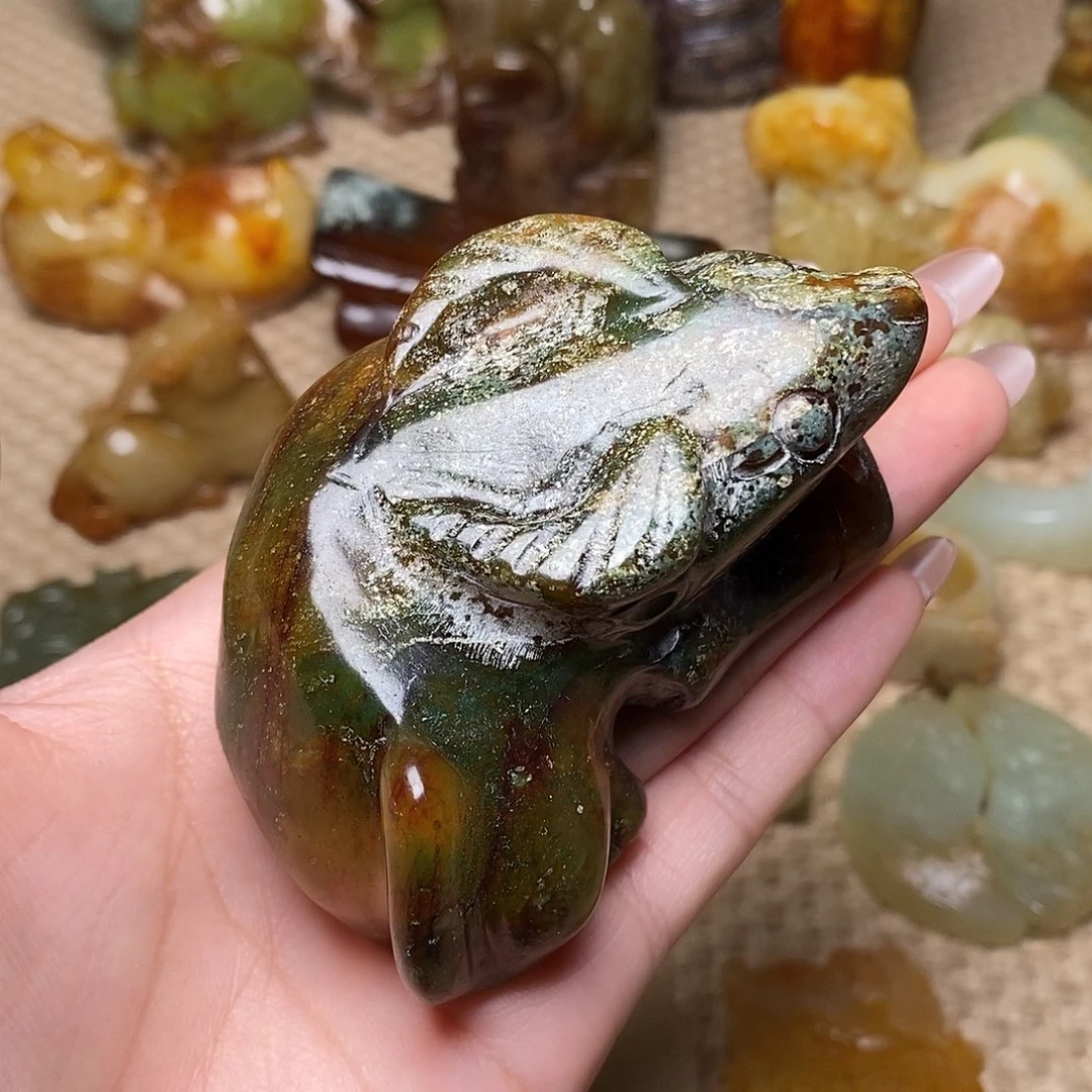未镶嵌蛇纹石玉颈饰