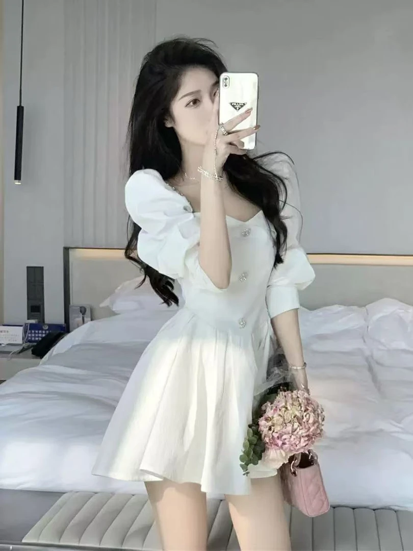 丹丝服饰，微瑕，介意勿拍，NO退换