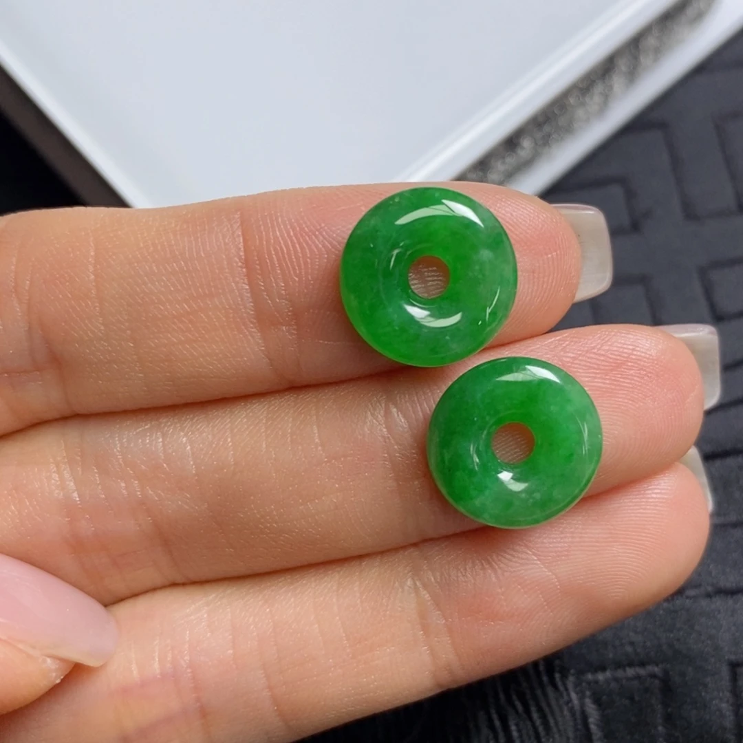 翡翠未镶嵌耳饰满绿小甜甜圈