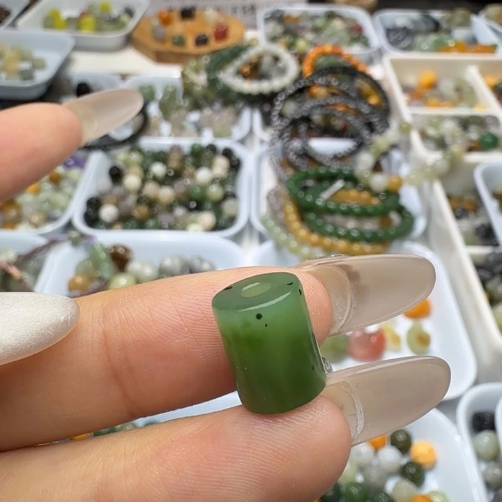 未镶嵌和田玉珠宝半成品
