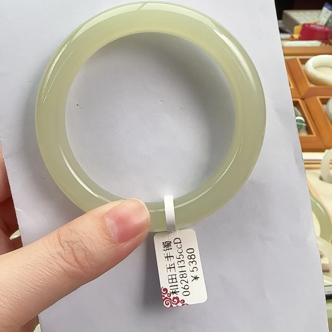 和田玉未镶嵌手镯58蜂蜜水